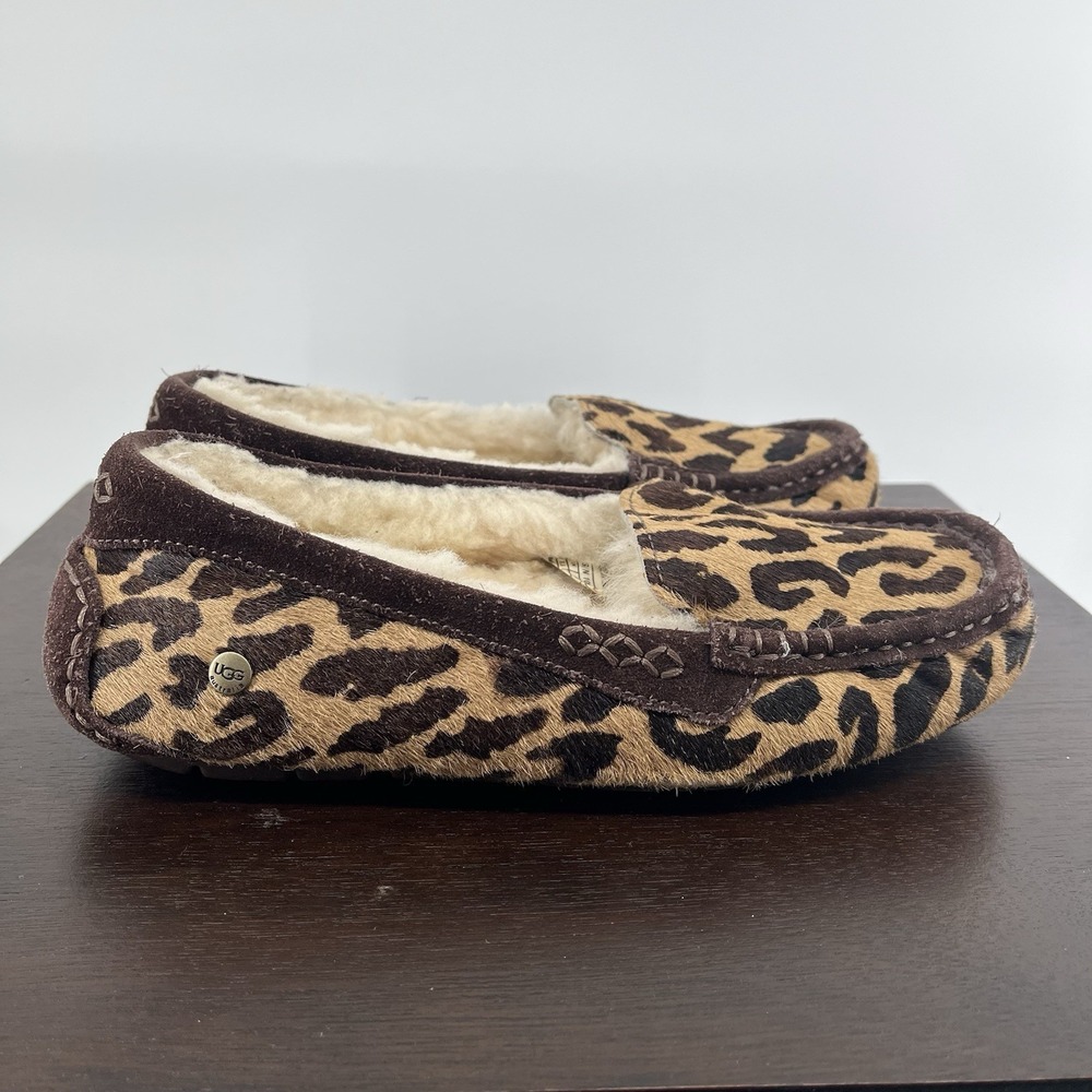 UGG Ansley Exotic Leopard Print Calf Hair Moccasin Slippers Size 7 Cheetah Wool - Picture 2 of 11